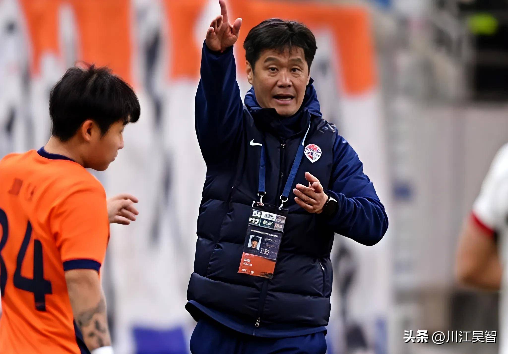 成都蓉城发布备战花絮，集结日队长鼓劲，国王杯任务艰巨，临场指挥获称赞的简单介绍